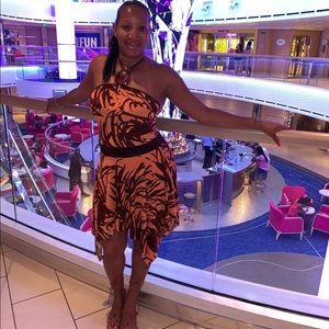 Meet your Posher, Dina